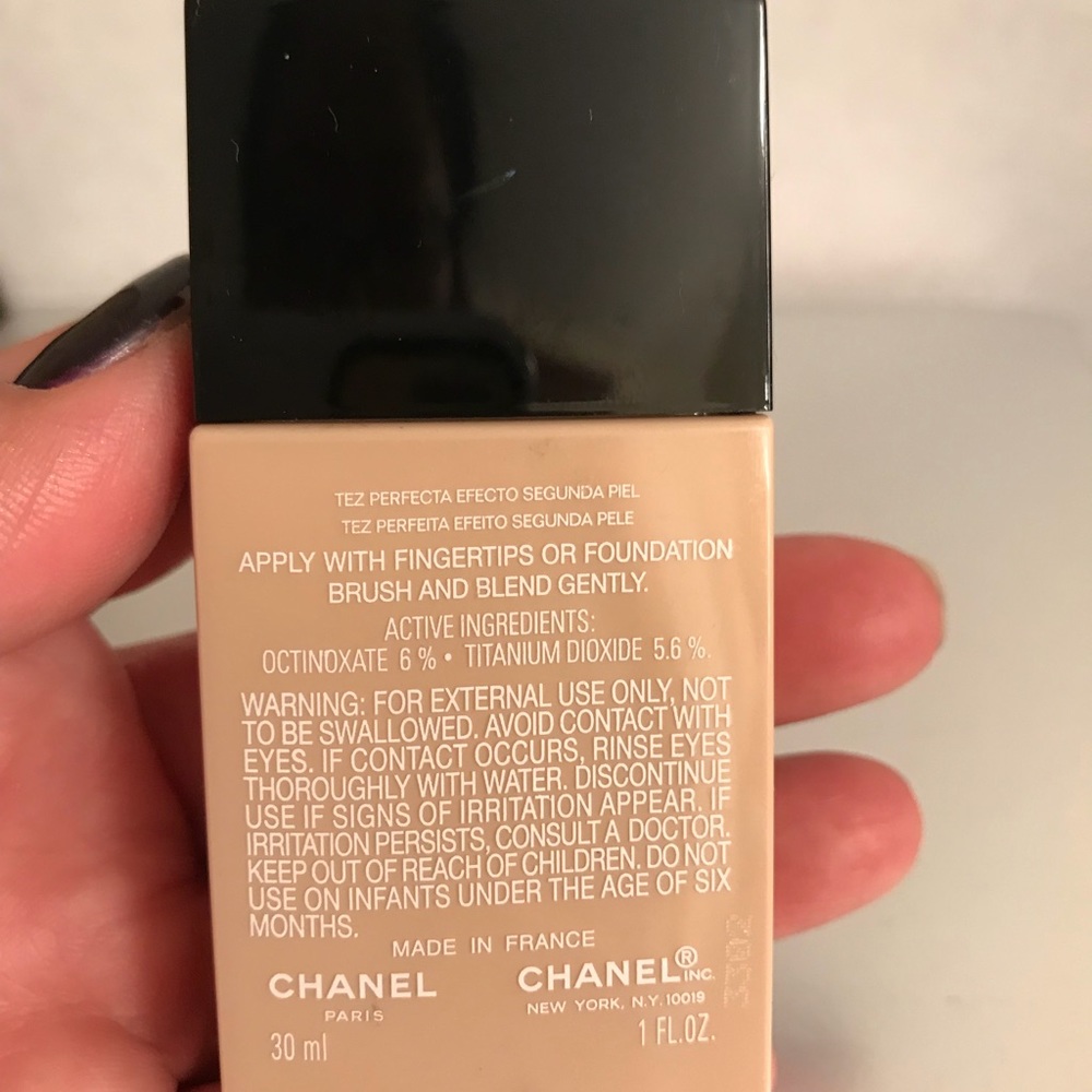 CHANEL Foundation - Picture 2 of 4